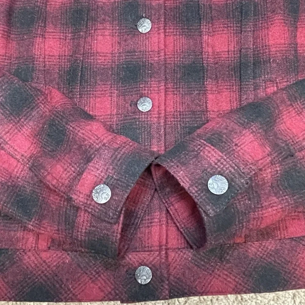 Levis Buffalo Plaid Wool Blend Trucker Jacket Medium cropped workwear grunge red